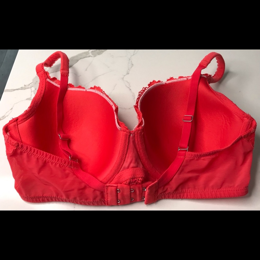 Victorias Secret 34DD Body By Victoria Lined Demi - Picture 2 of 4